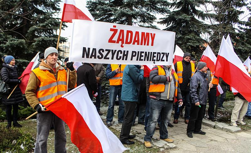 Protest przed Urzędem Marszałkowskim