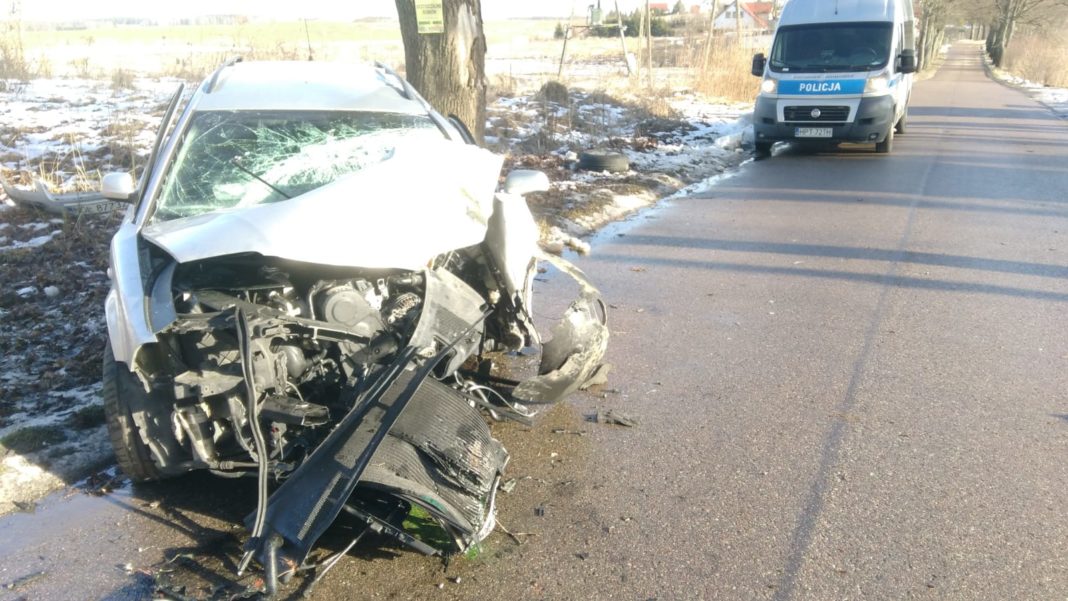 Dwa wypadki pod Olsztynem i sześć osób rannych