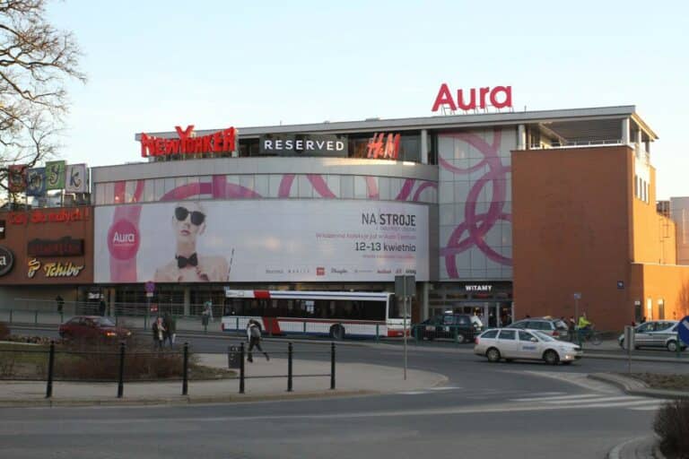 Zawyły syreny alarmowe. Ewakuowano Centrum Handlowe Aura