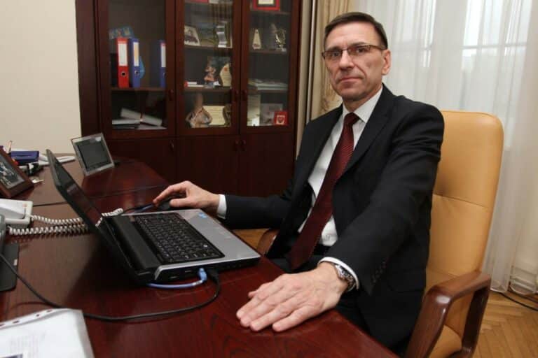 Prezydent na blogu o Bałtyckiej i&hellip; proboszczu katedry