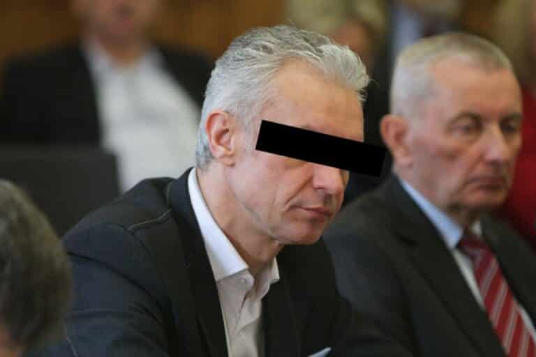 Jest akt oskarżenia w sprawie radnego Jarosława Sz. i jego syna