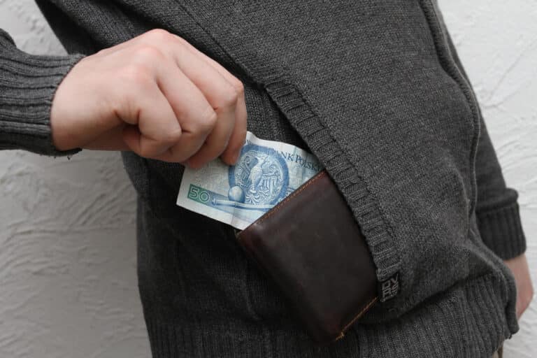 Ukradł koledze z pracy całą wypłatę