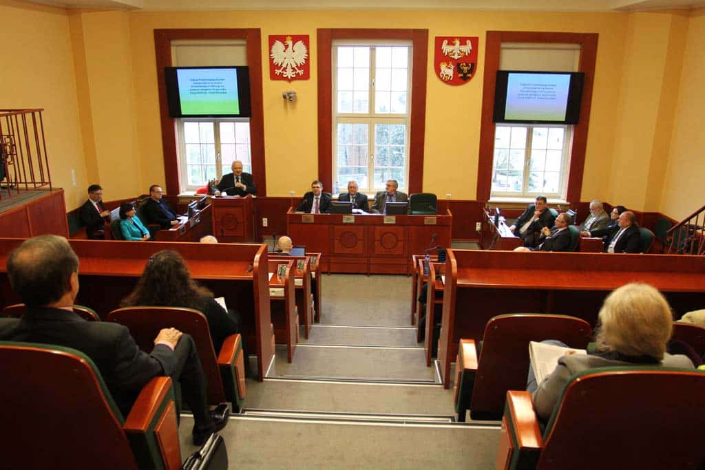 Radni jednogłośnie w sprawie "16" Olsztyn, zPAP