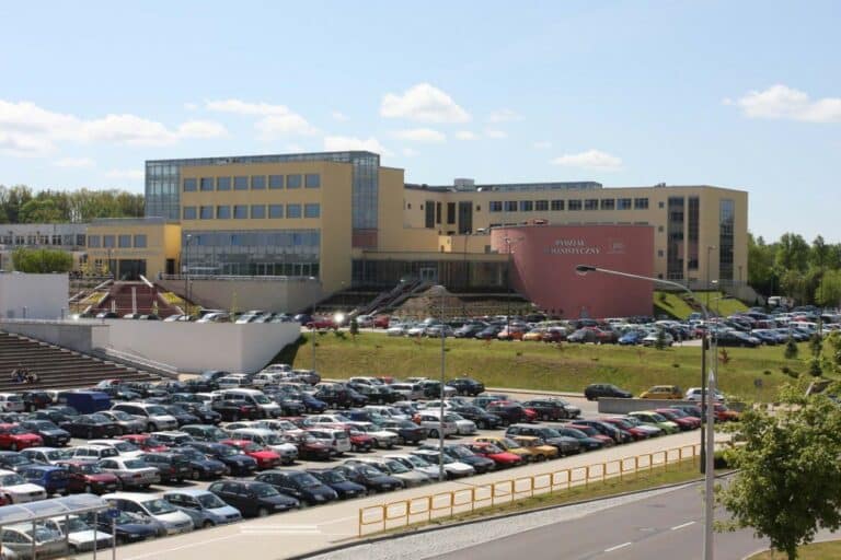 Zalał serwerownię w Kortowie. Może trafić na pięć lat za kratki