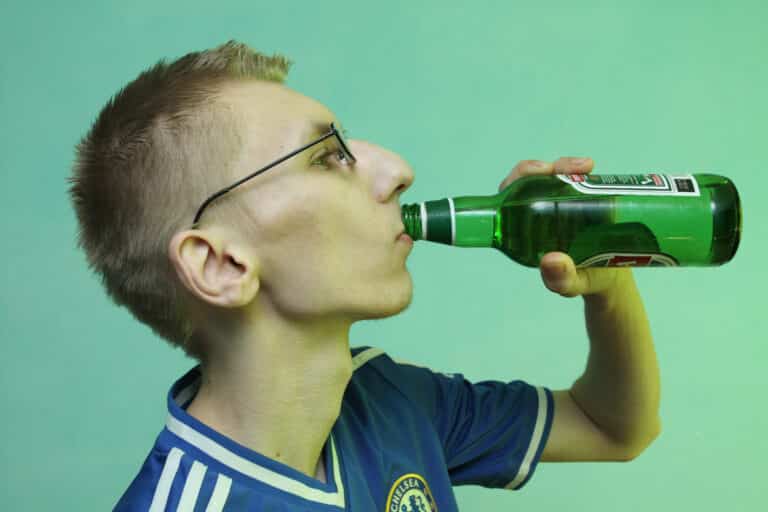 Neknomination to nie przelewki [WIDEO]