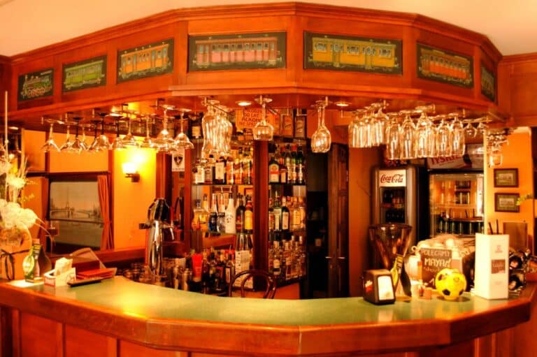 Co robić w maj&oacute;wkę, gdy na dworze niepogoda?