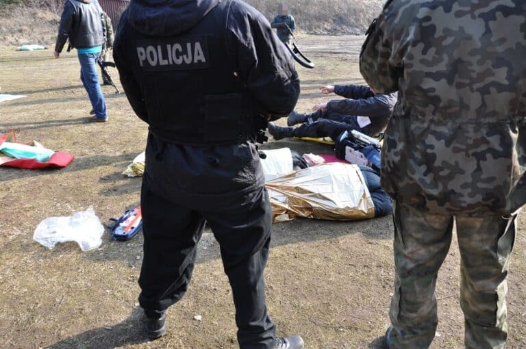 Zatrzymali groźnych przestępców. Zabezpieczono broń palną i materiały wybuchowe [GALERIA] [WIDEO]