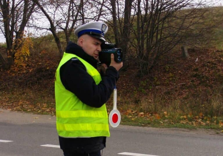 Kolejni pijani na drodze. Rekordzista z trzema promilami