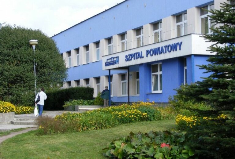 Surowe mięso leżało obok wędlin. Sanepid wstrzymuje produkcję zakładu w Ukcie