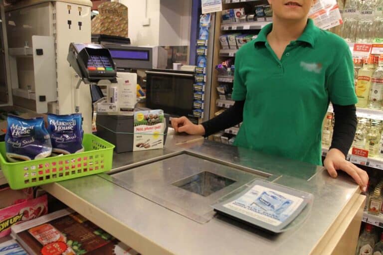 Dwie 8-latki przyłapane na kradzieży zabawek