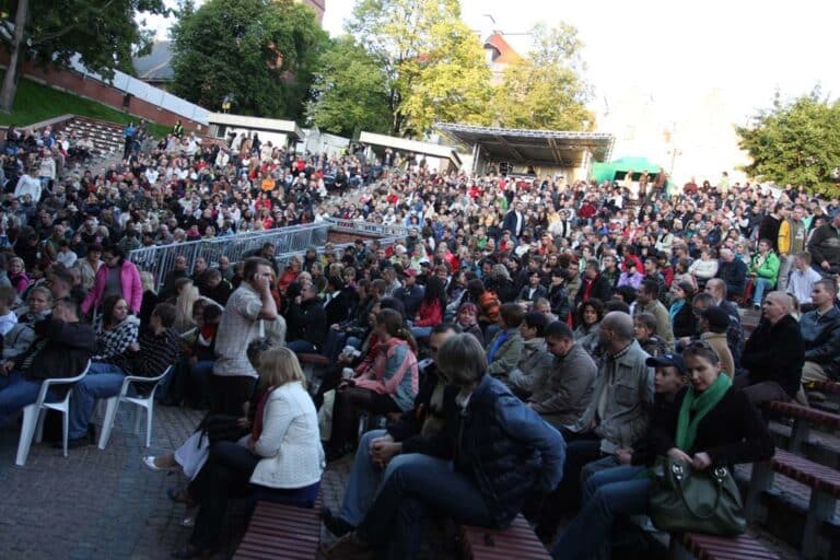 Bednarek, Vader, Steczkowska, Kaliber 44 i inni. Poznaj gwiazdy Olsztyńskiego Lata Artystycznego!