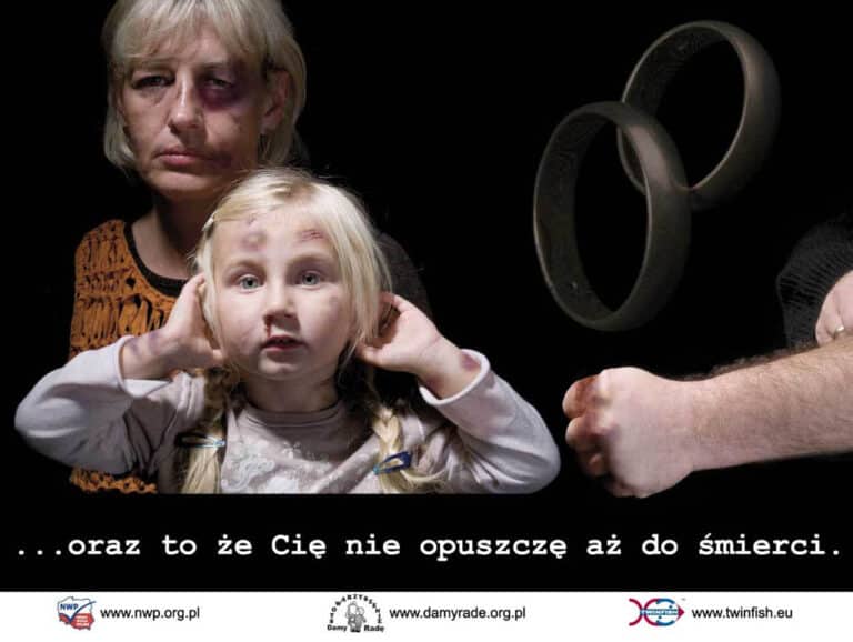 „Tata bije mamę” – 8-latka zadzwoniła do policjantów o pomoc