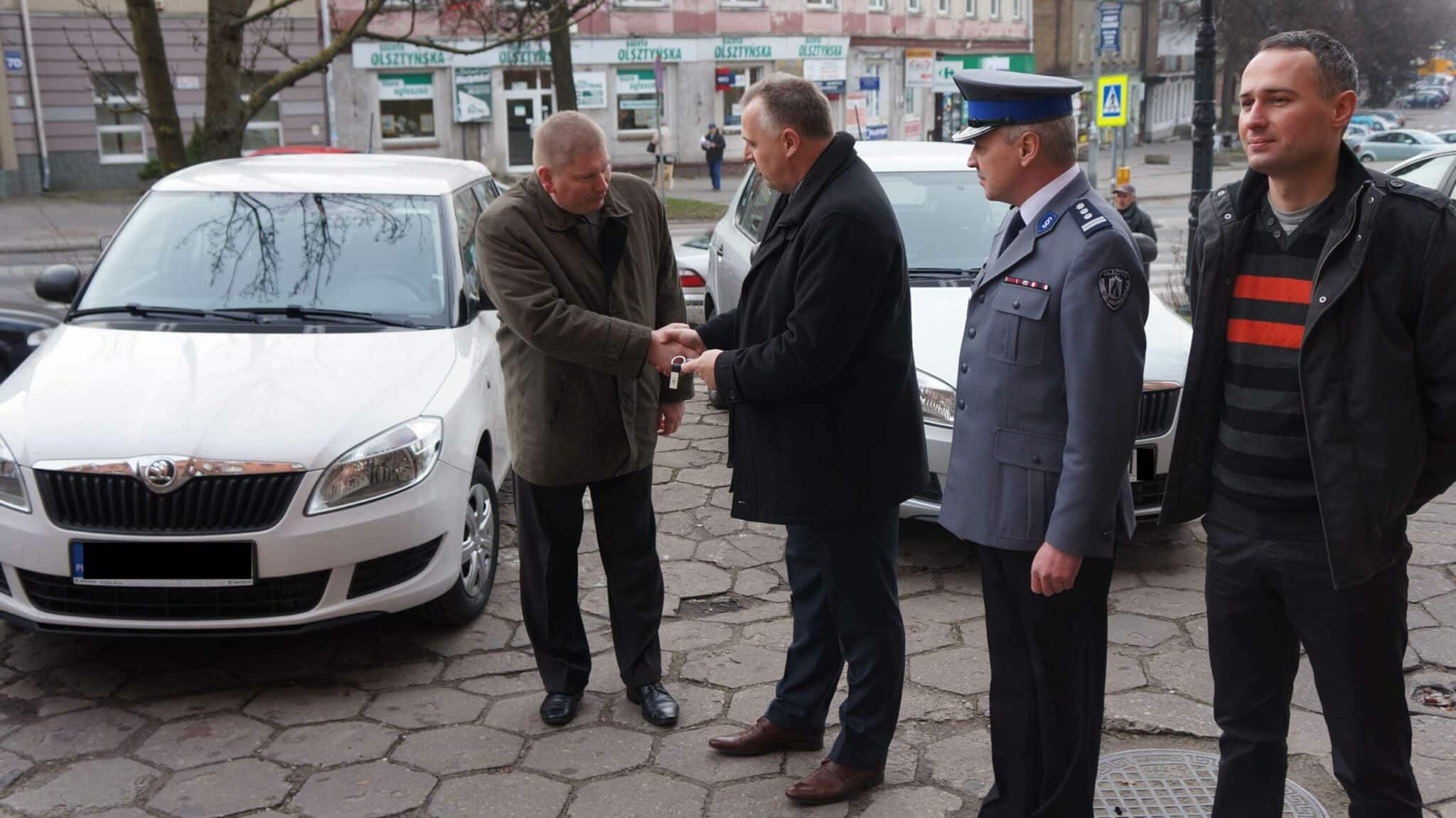 Powiat przekazał policji i strażakom prawie 600 tys. zł na nowy sprzęt i inwestycje polityka Olsztyn, Wiadomości