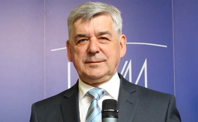 Rektor UWM z odznaczeniem japońskim