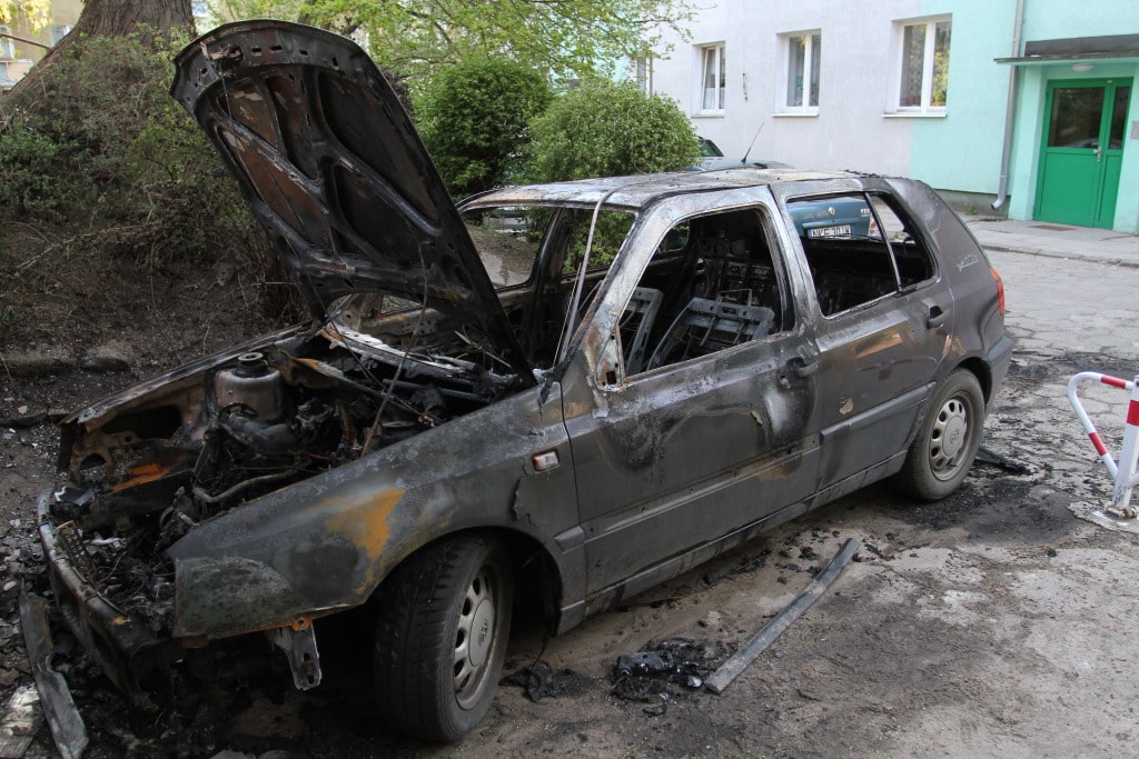 Spłonął samochód w centrum Olsztyna motoryzacja Wiadomości, zPAP