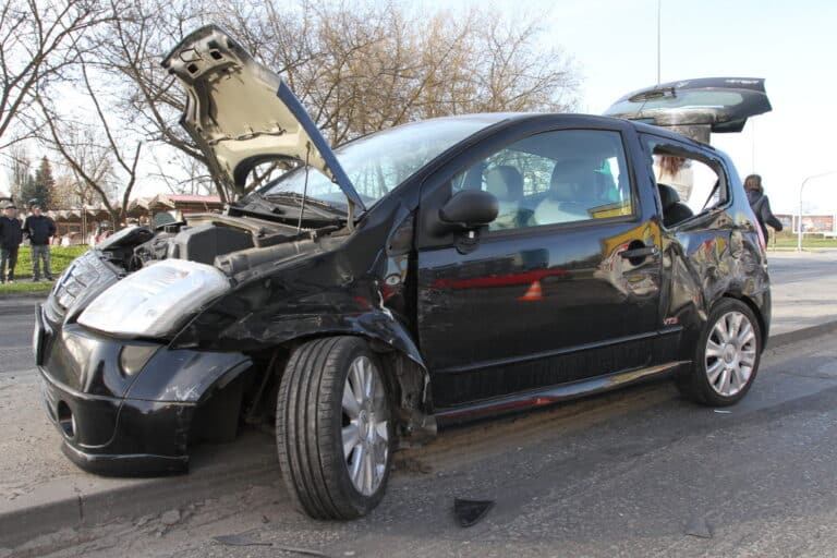 Pijany kierowca doprowadził do groźnej kolizji