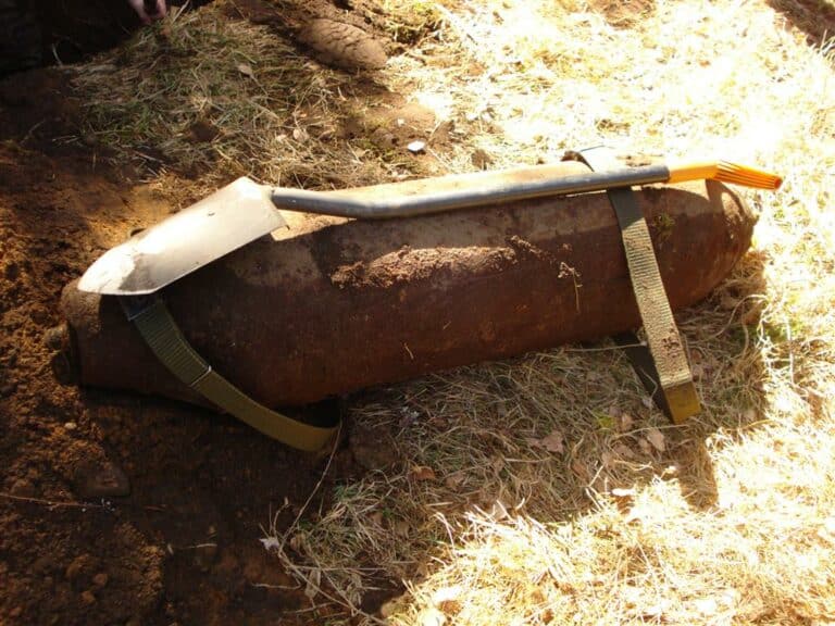 Niewybuch w Gryźlinach!