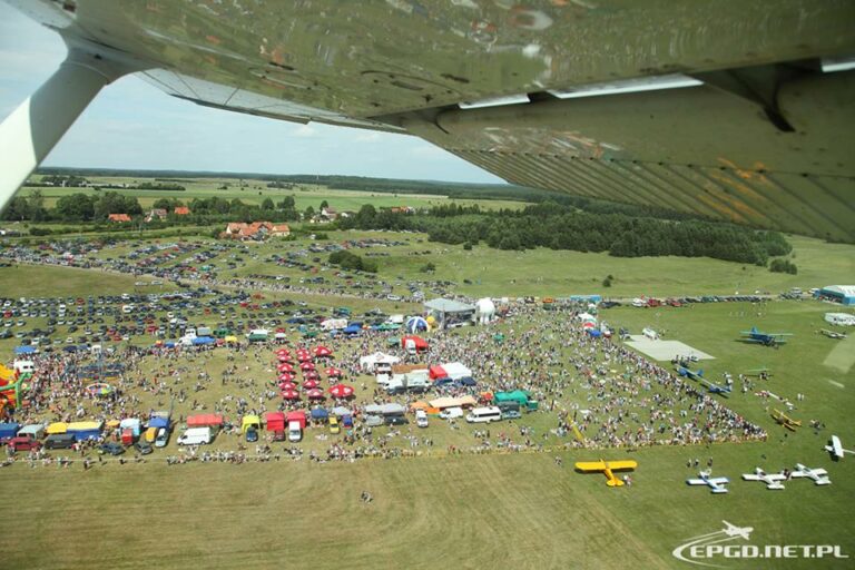 Piknik Lotniczy w Gryźlinach z nominacją do &bdquo;Lotniczych Orł&oacute;w&rdquo; &ndash; zagłosuj!