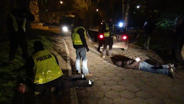 Nocna akcja antyterrorystów w Olsztynie. Dwóch przestępców zatrzymanych