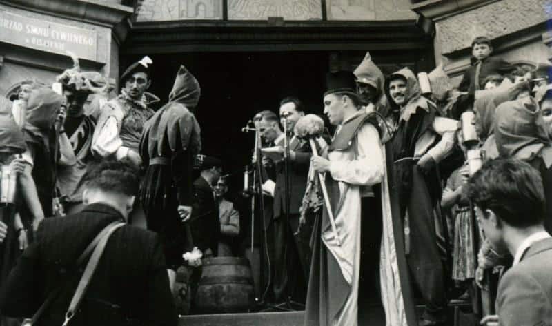 1958 - 123