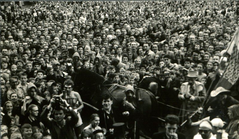 1958 - 4