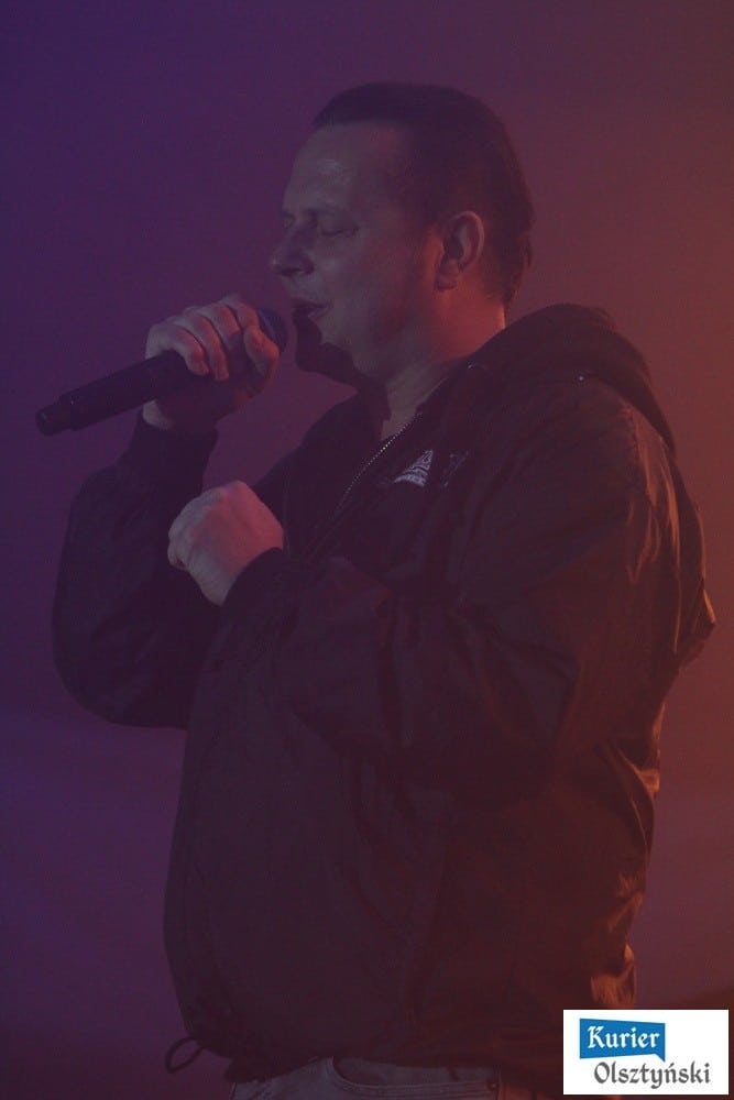 AES_2279