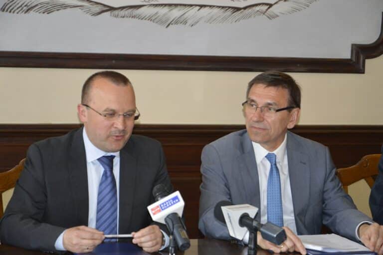 Władze miasta chcą ograniczyć spalanie gaz&oacute;w cieplarnianych