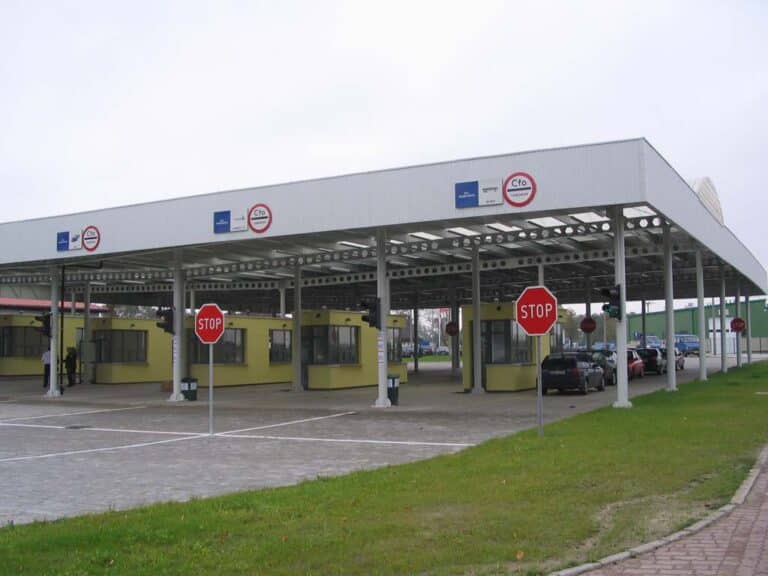 Pijany i bez "prawka". Wpadł w trakcie kontroli celnej