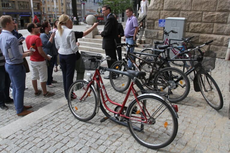 W mieście pojawi się 70 nowych stojak&oacute;w rowerowych w kształcie liścia