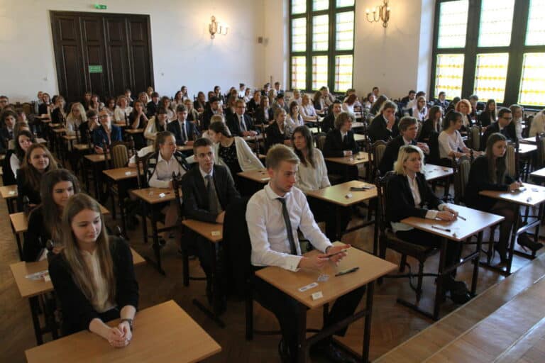 Ruszyły matury! "Wesele", "Potop" na języku polskim