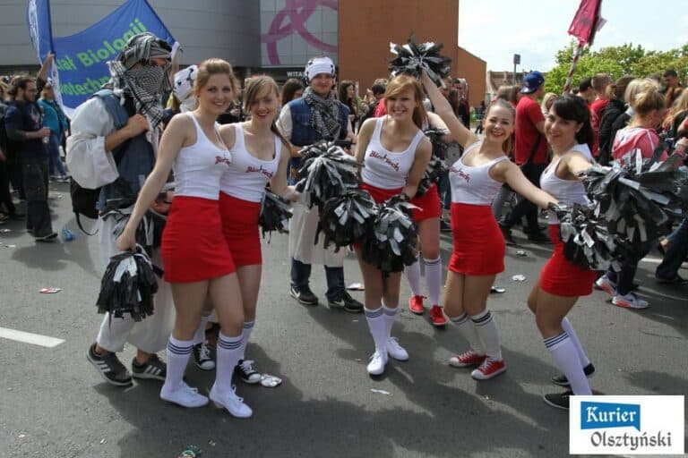 Kortowiada 2014. Parada studentów przeszła ulicami Olsztyna