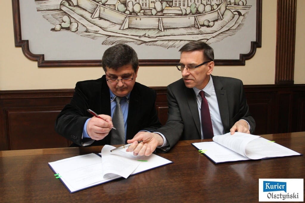 PODPISANIE UMOWY ULICA OBIEGOWA RATUSZ