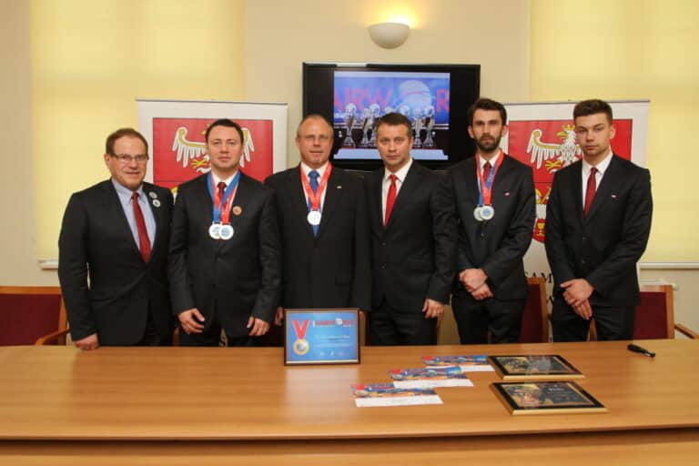 Wicemistrzowie świata we fryzjerstwie spotkali się z marszałkiem