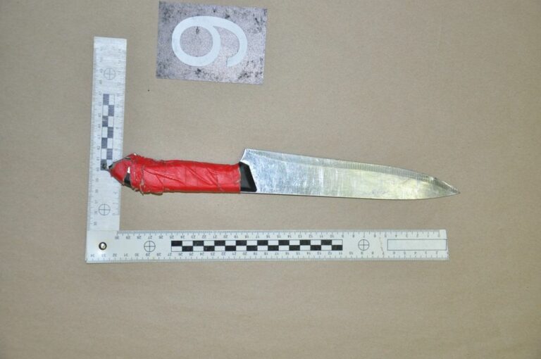 Kętrzyn: kilkanaście minut po zgłoszeniu zatrzymali sprawcę napadu na sklep