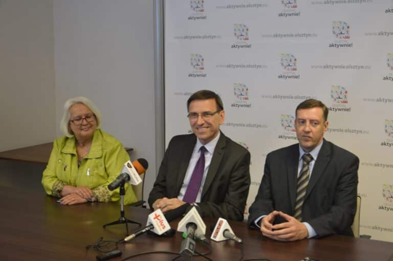 Otylia Jędrzejczak zje pare tort&oacute;w i rozpocznie mistrzostwa Polski w pływaniu