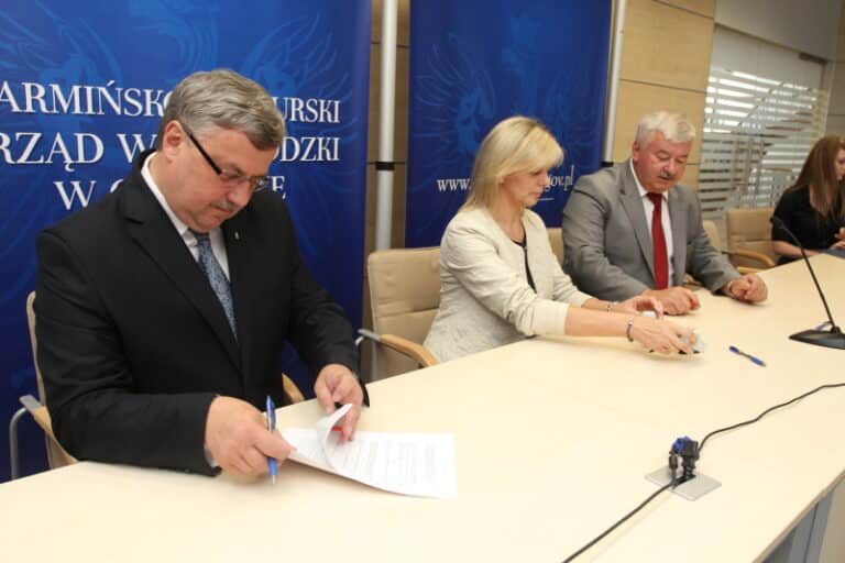 Samorządowcy chętnie sięgają po dotacje na "schetyn&oacute;wki"