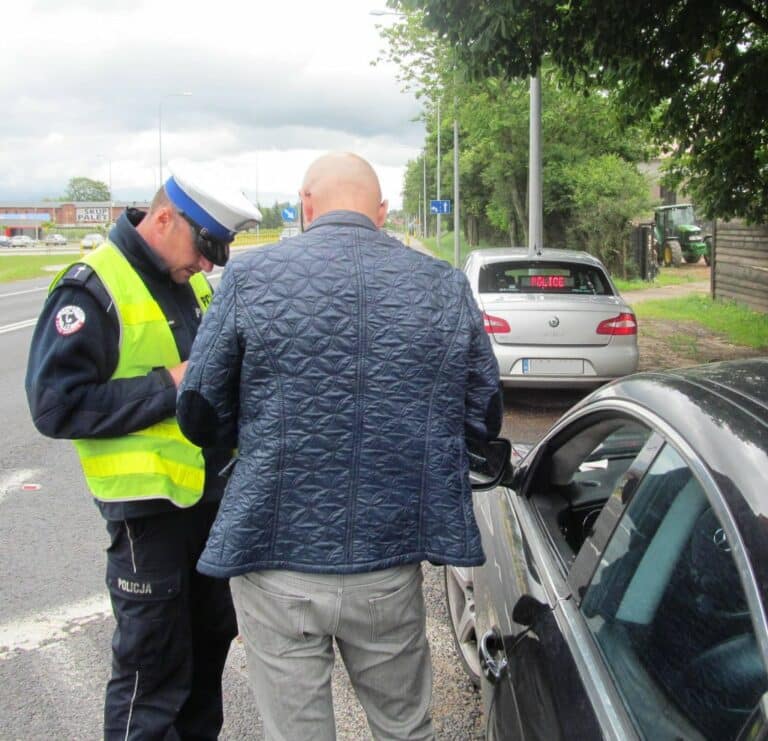 Policja zatrzymała mu prawo jazdy. Co zrobił kierowca?