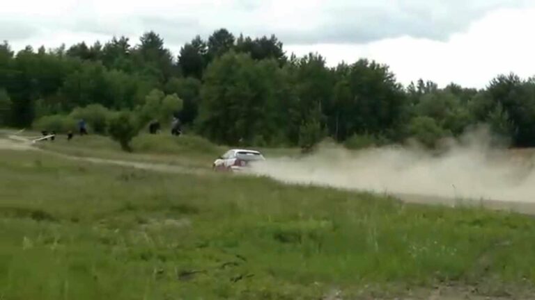 Marcin Kurp i Piotr Pasztelaniec wygrywają 17. Rajd Nowomiejski