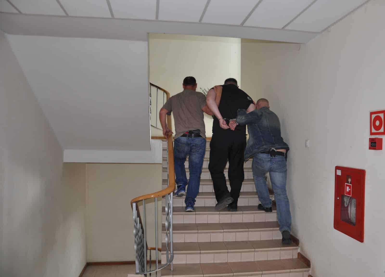 Centralne Biuro Śledcze zatrzymuje poszukiwanego za wiele przestępstw narkotyki Olsztyn, Wiadomości