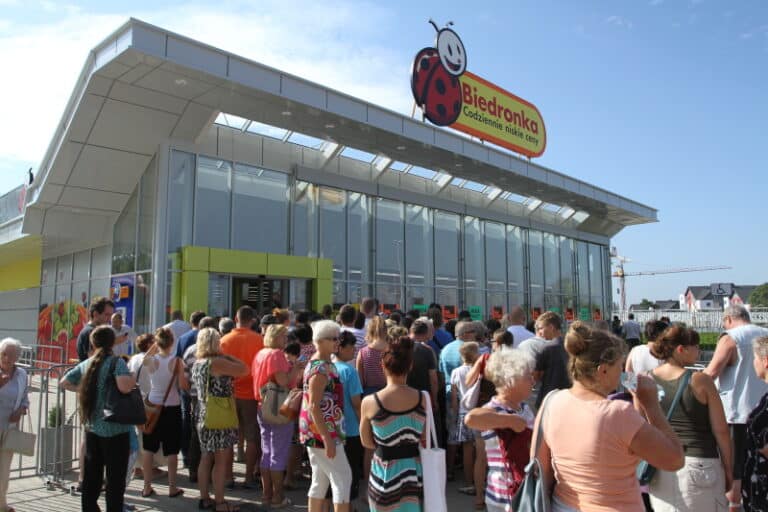 Nowa Biedronka przyciągnęła tłumy mieszkańców Jarot