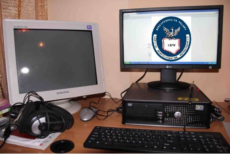 Skrytykował premiera Tuska na Facebooku, więc odwiedziła go ABW?!