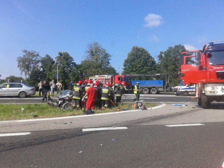Groźny wypadek na krajowej "siódemce"