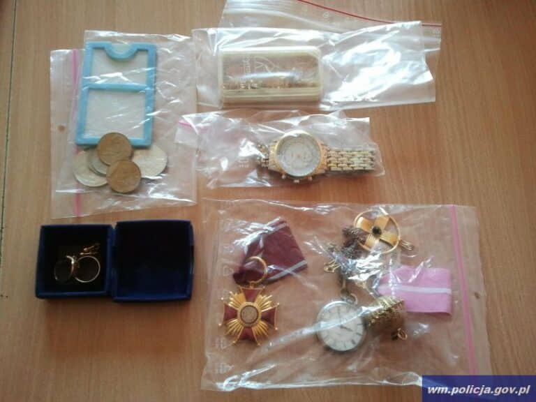 Zatrzymali małżeństwo, które okradało starszych ludzi. Do mieszkań wchodzili pod pretekstem sprzedaży czujników gazu