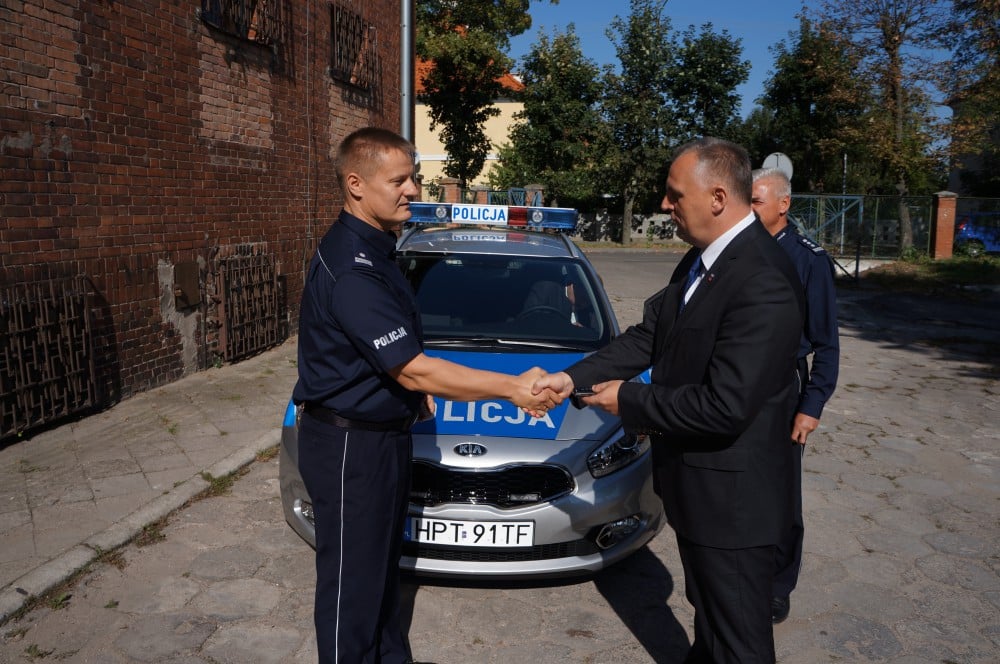Policjanci z Barczewa i Biskupca otrzymali nowe wozy Dobre Miasto Elbląg, Nidzica, Olsztyn, Ostróda, Wiadomości