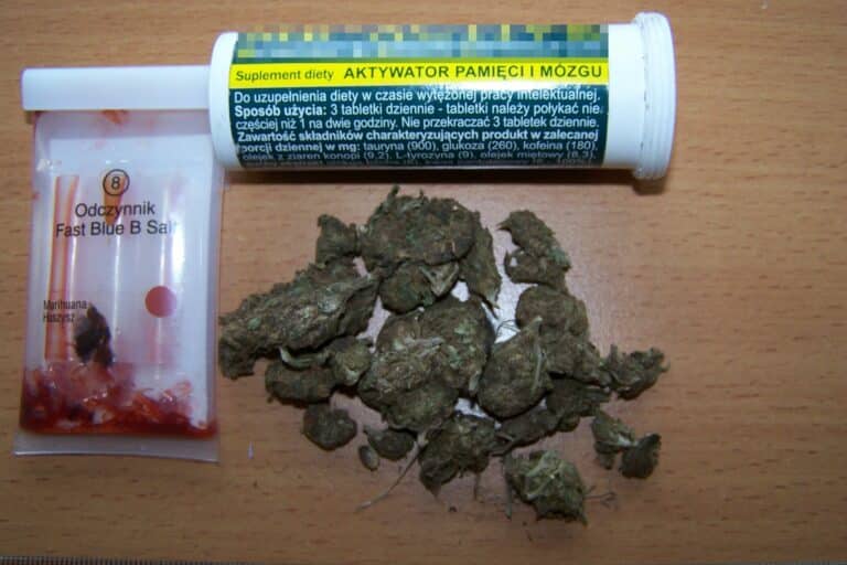 Ukrył marihuanę w opakowaniu suplementu diety – aktywatora mózgu i pamięci