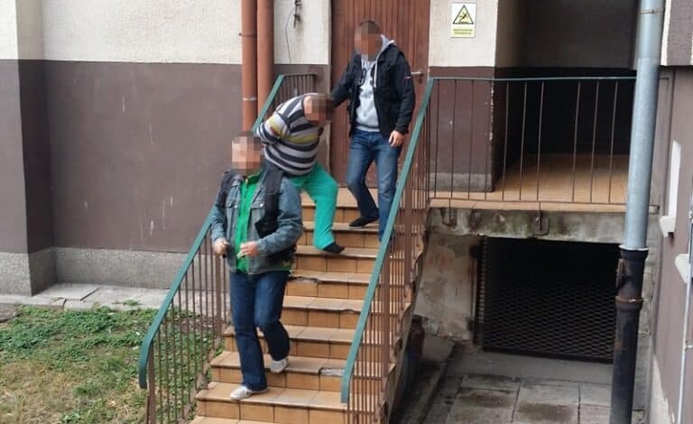 Ugodził żonę nożem, odpowie za zabójstwo