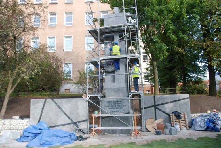 Kończy się budowa pomnika Armii Krajowej w Olsztynie