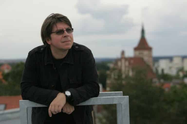 Choroba, miłość i ruski dolargan. Mariusz Sieniewicz opowie o swojej nowej książce