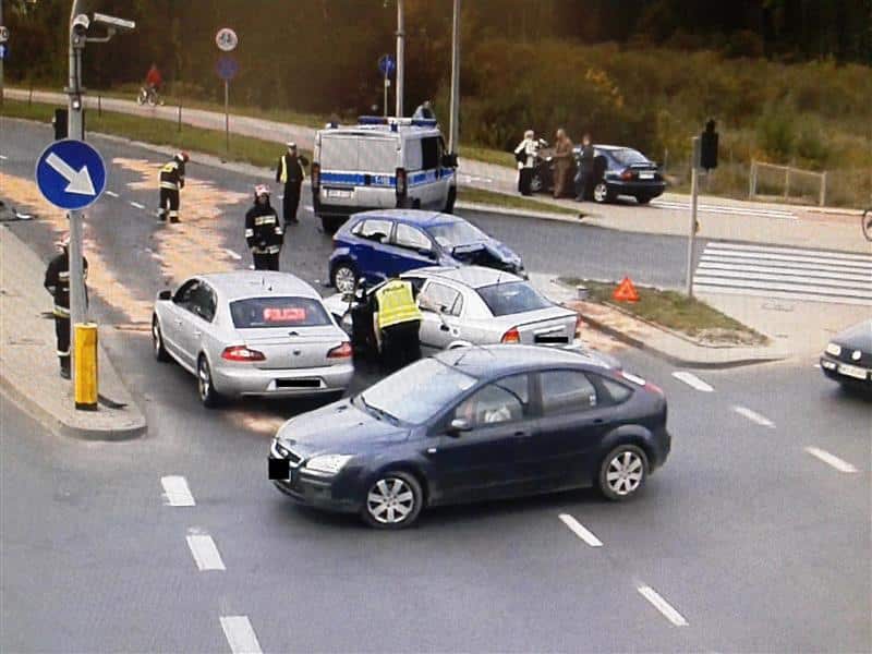 Poważna kolizja na ul. Sielskiej - wjechał na skrzyżowanie przy czerwonym świetle wypadek Olsztyn, Wiadomości