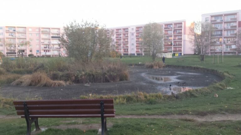 Wysychające oczka wodne &ndash; zaniedbanie czy postępujący proces?